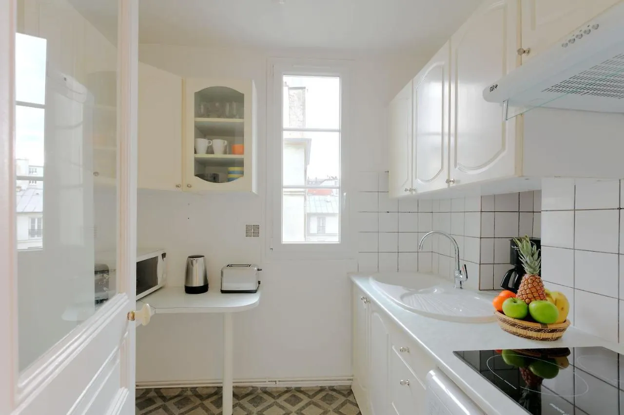 Faubourg Saint-antoine - Bastille * Paris
